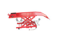 Ventile el equipo rojo hidráulico de la tabla de elevación con el marco de la ayuda y 360kg a la capacidad 675kg