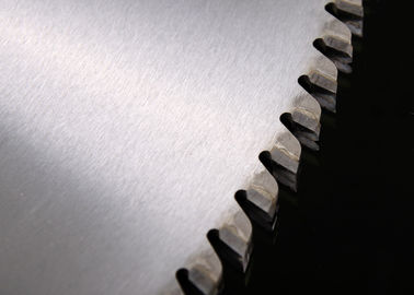 hojas de sierra circulares de la ranura antichoque de encargo para la cortadora de aluminio