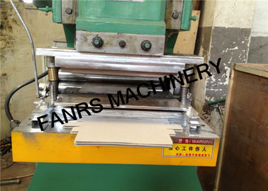 Máquina obligatoria de la hoja de sierra automática del metal para la caja de empaquetado del rollo de Foll de la cocina