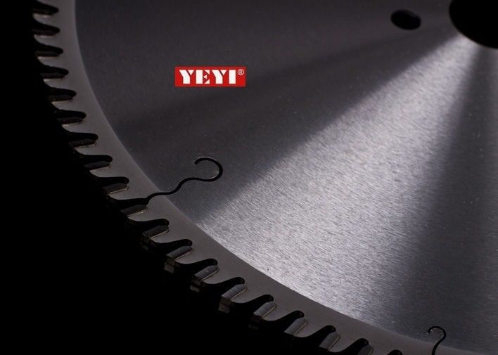 Hojas de sierra circulares del corte de acero de encargo, cuchilla para corte de metales 300m m x 96T del TCT