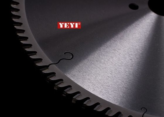 Hojas de sierra circulares del corte de acero de encargo, cuchilla para corte de metales 300m m x 96T del TCT